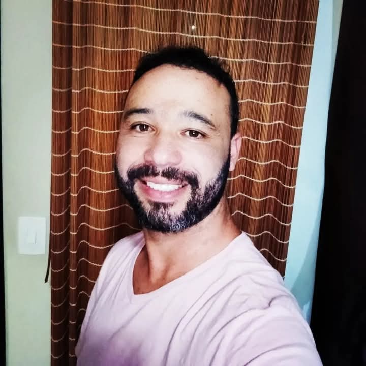 Jonathan Rodrigues Fernandes, massoterapeuta em Curitiba